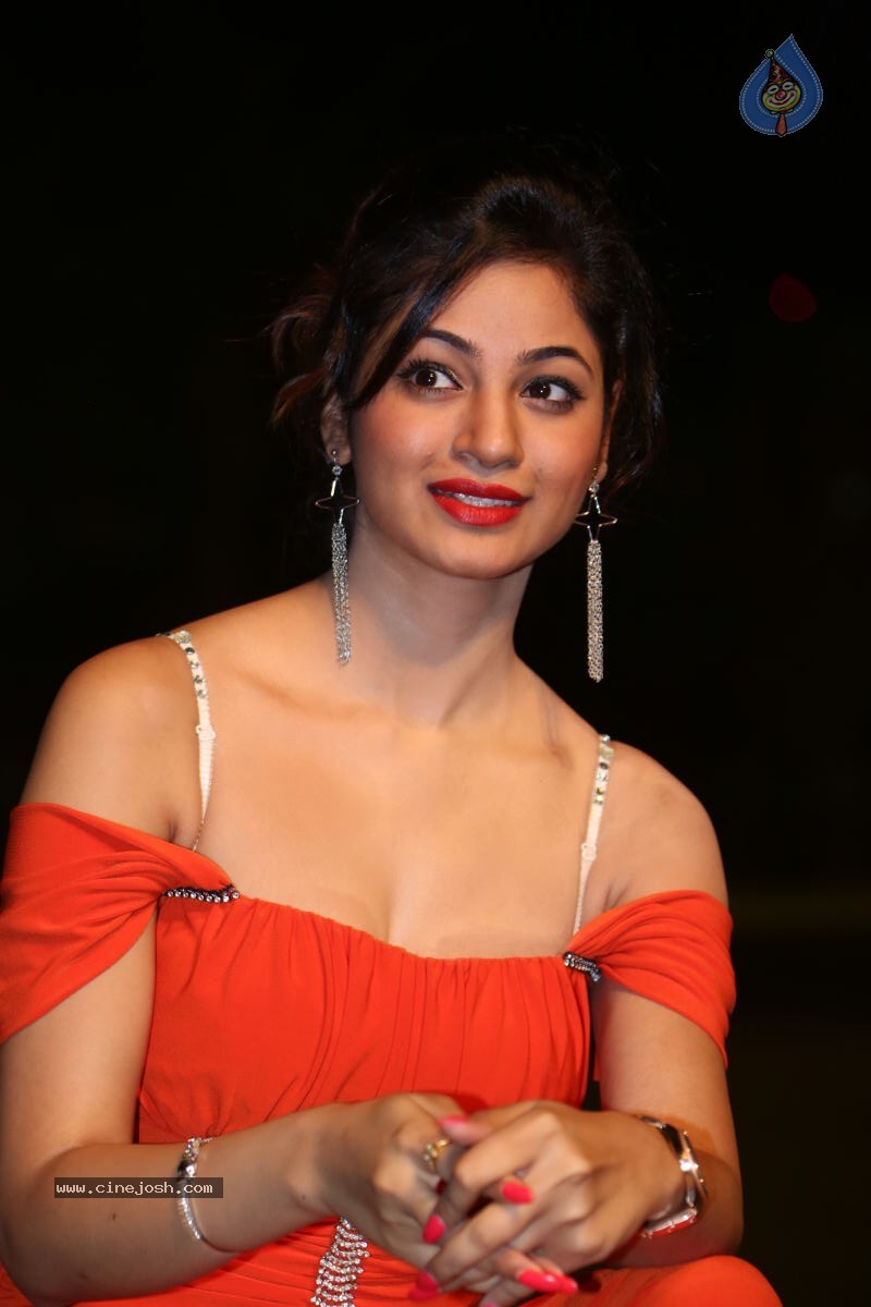 Shilpi Sharma Hot Photos - 68 / 102 photos