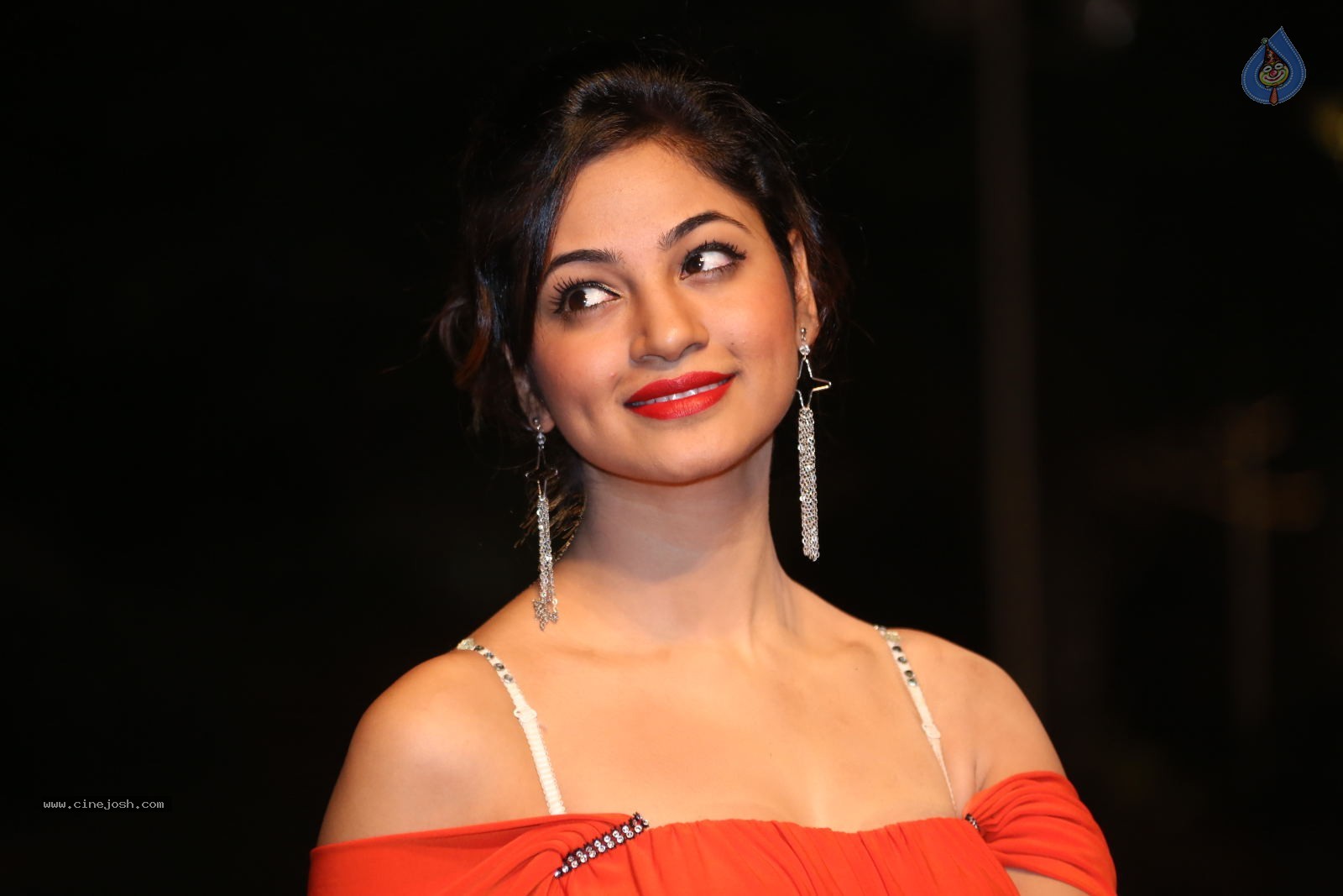 Shilpi Sharma Hot Photos - 80 / 102 photos