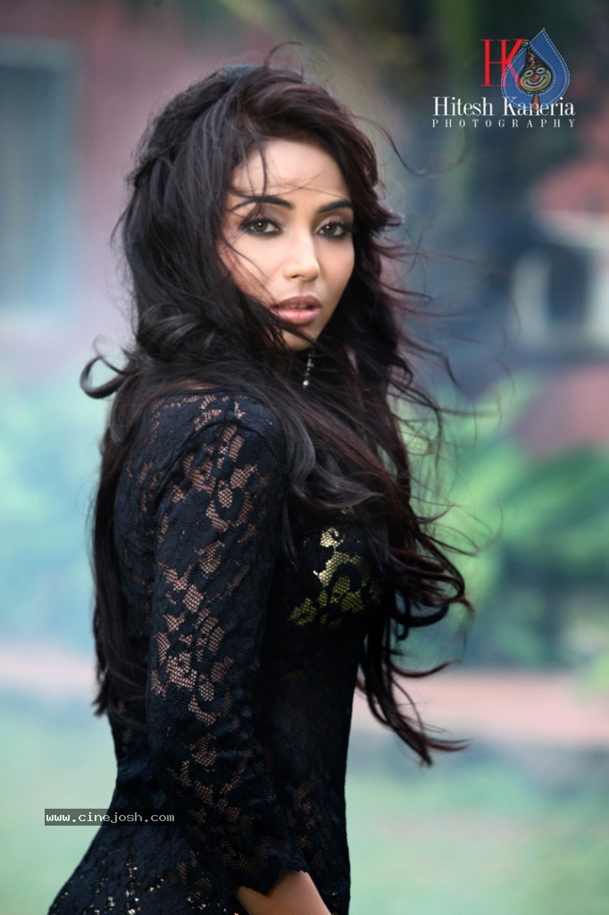 Shilpi Shukla Hot Photo Shoot - 30 / 31 photos