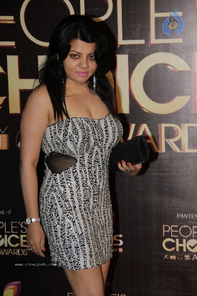Shradha Sharma Hot Photos - 13 / 34 photos