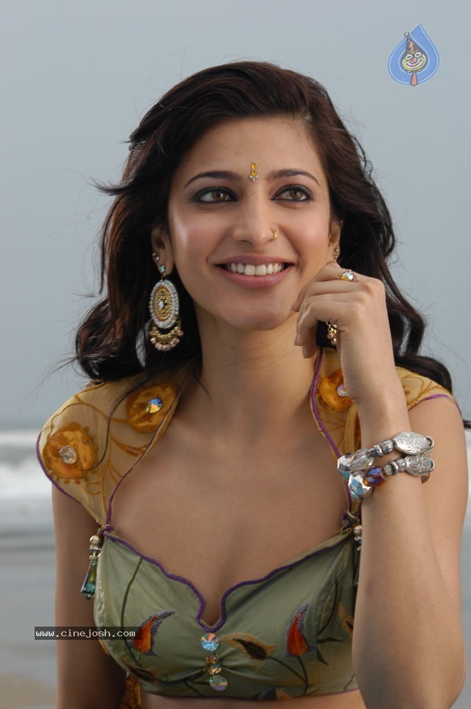 Shruti Hassan Spciy Photos - 45 / 83 photos