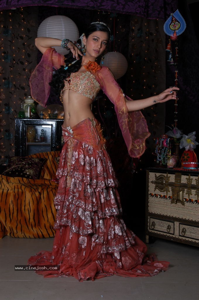 Shruti Hassan Spciy Photos - 63 / 83 photos