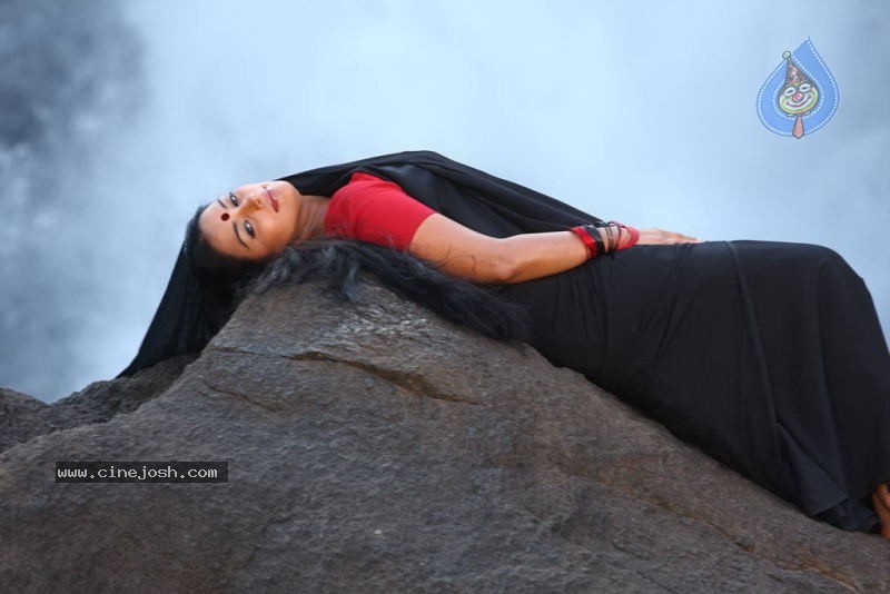Shweta Menon Spicy Stills - 52 / 52 photos