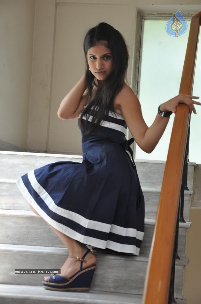 Shweta Pandit Hot Stills - 11 / 88 photos