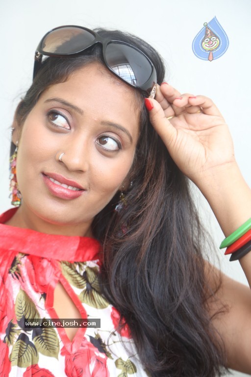 Sindhu Sri Hot Stills - 29 / 129 photos