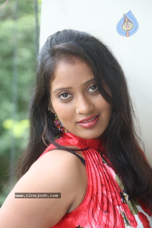 Sindhu Sri Hot Stills - 67 / 129 photos