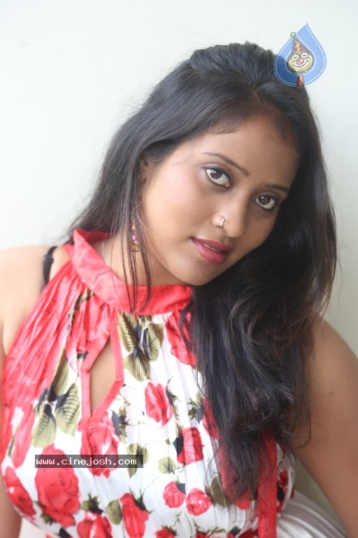 Sindhu Sri Hot Stills - 104 / 129 photos
