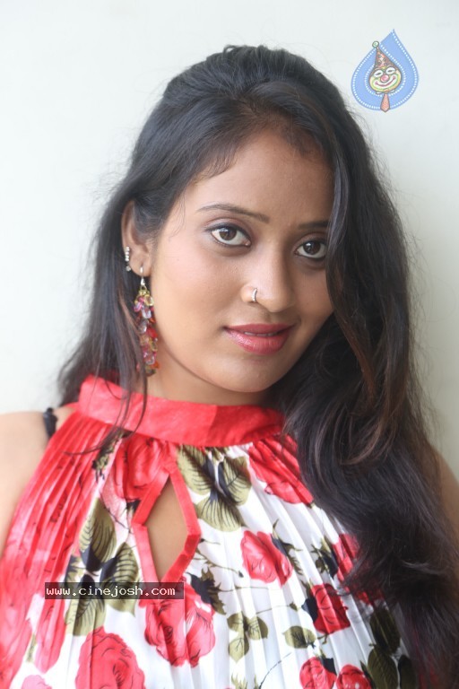 Sindhu Sri Hot Stills - 110 / 129 photos