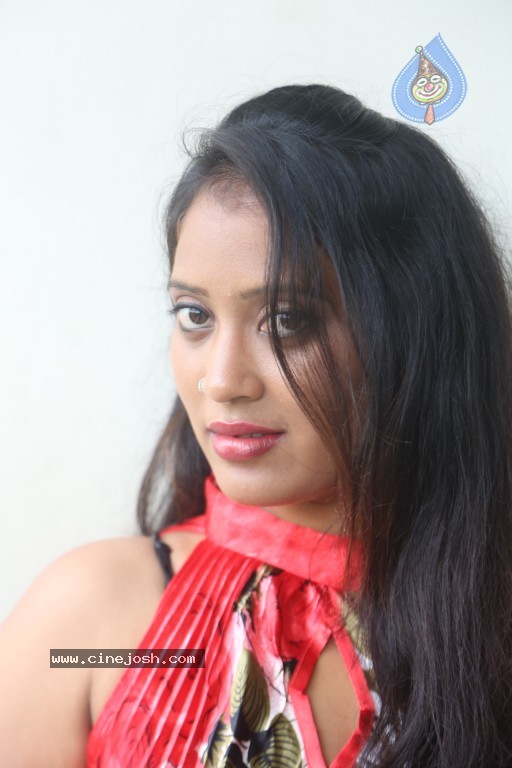 Sindhu Sri Hot Stills - 123 / 129 photos