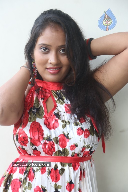 Sindhu Sri Hot Stills - 125 / 129 photos