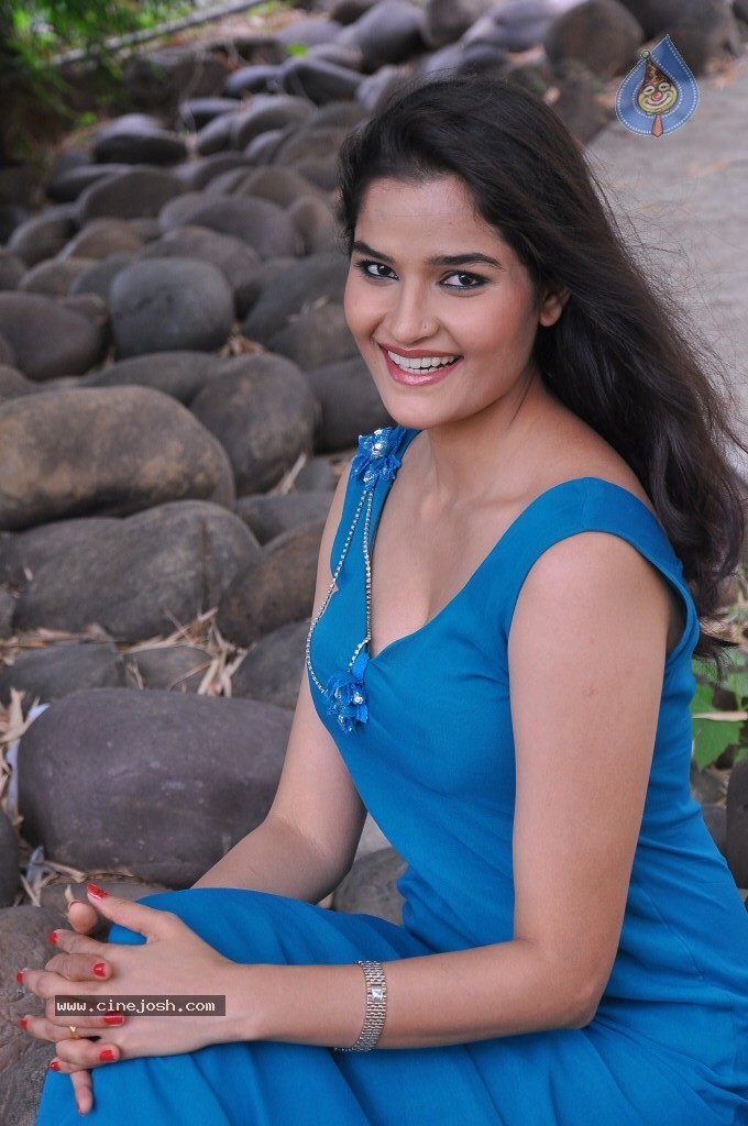 Sneha Thakur Hot Photos - 1 / 117 photos