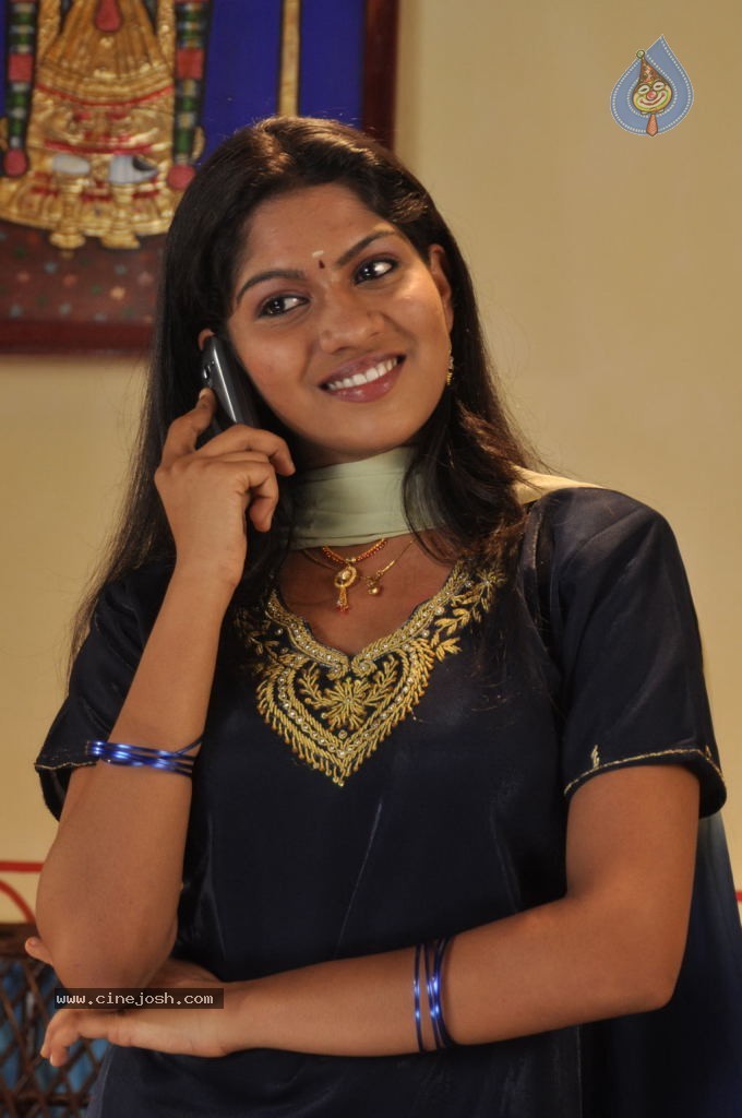 Sokkali Tamil Movie Hot Stills - 14 / 86 photos