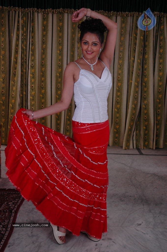 Sonali Jhosi Spicy Stills - 10 / 46 photos