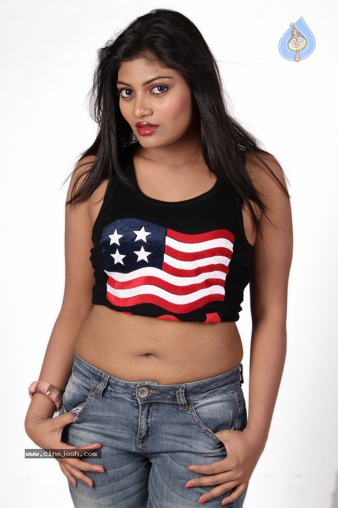 Soumya New Hot Stills - 11 / 51 photos