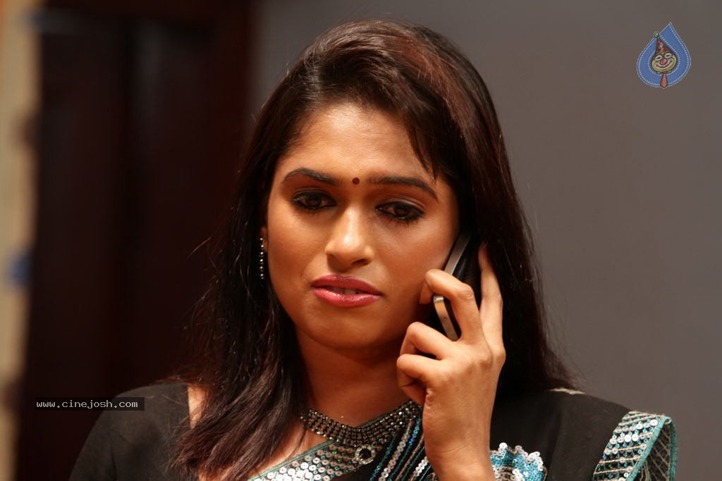 Sowdharya Tamil Movie Hot Stills - 42 / 92 photos