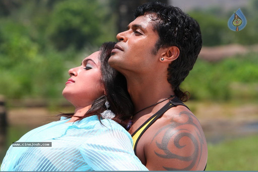 Sowdharya Tamil Movie Hot Stills - 52 / 92 photos