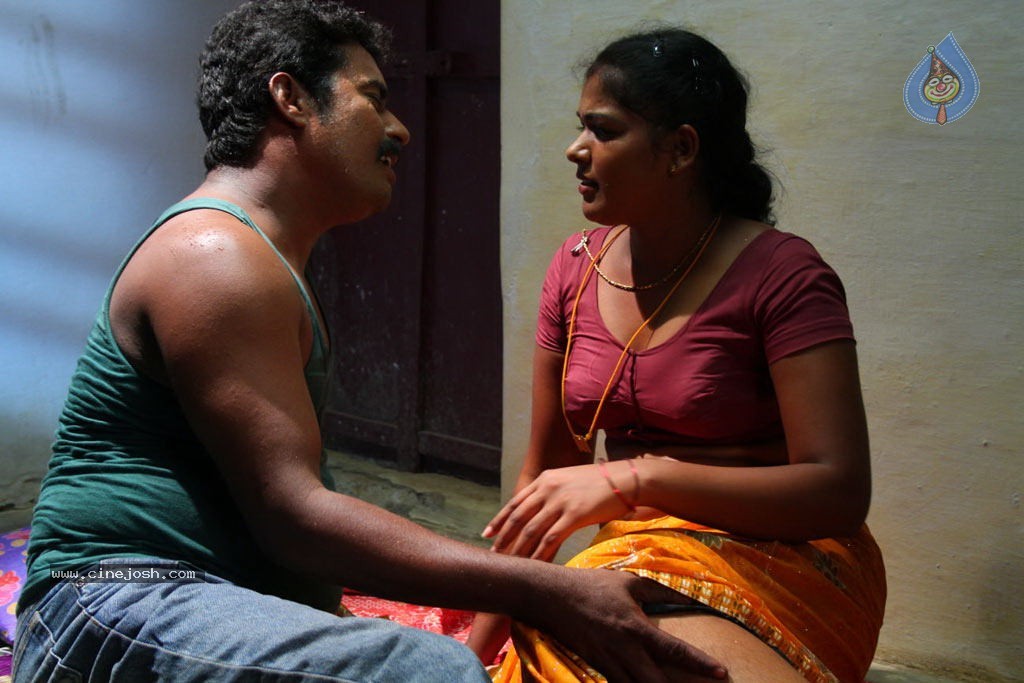 Sowdharya Tamil Movie Hot Stills Photo 59 Of 92