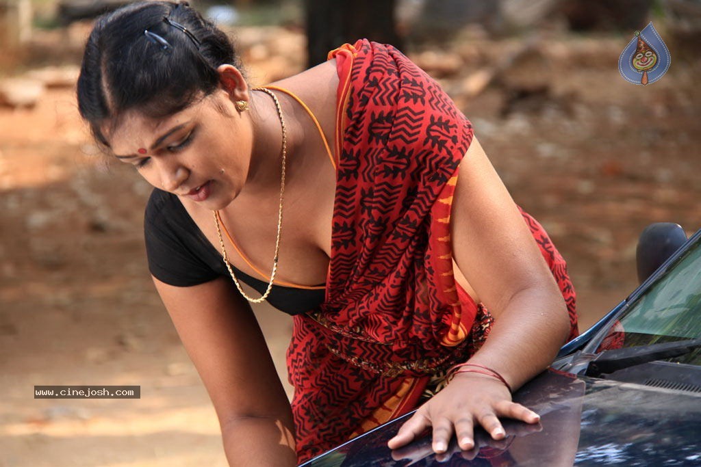 Sowdharya Tamil Movie Hot Stills - 68 / 92 photos