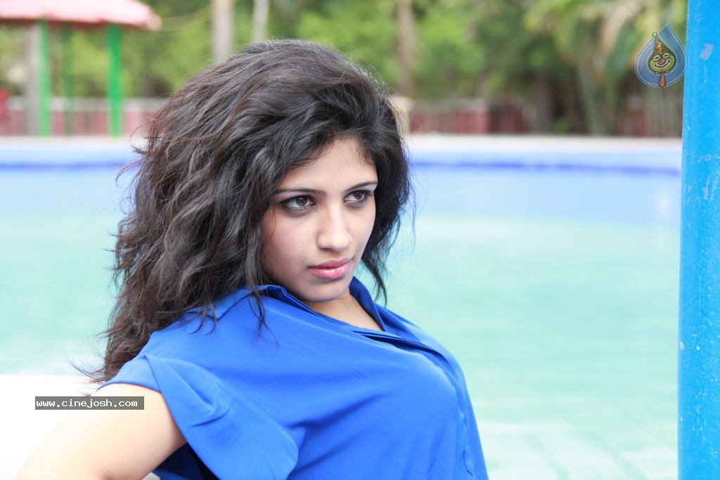 Supriya New Hot Photos - 73 / 81 photos