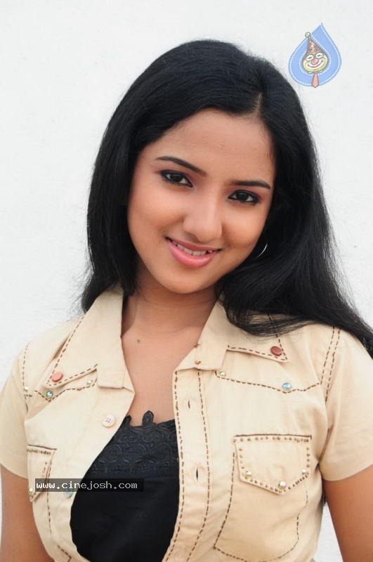 Susi Appadithan Tamil Movie Spicy Stills - 63 / 102 photos