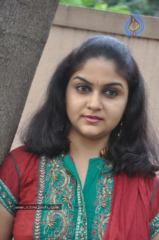 Susi Appadithan Tamil Movie Spicy Stills - 82 / 102 photos