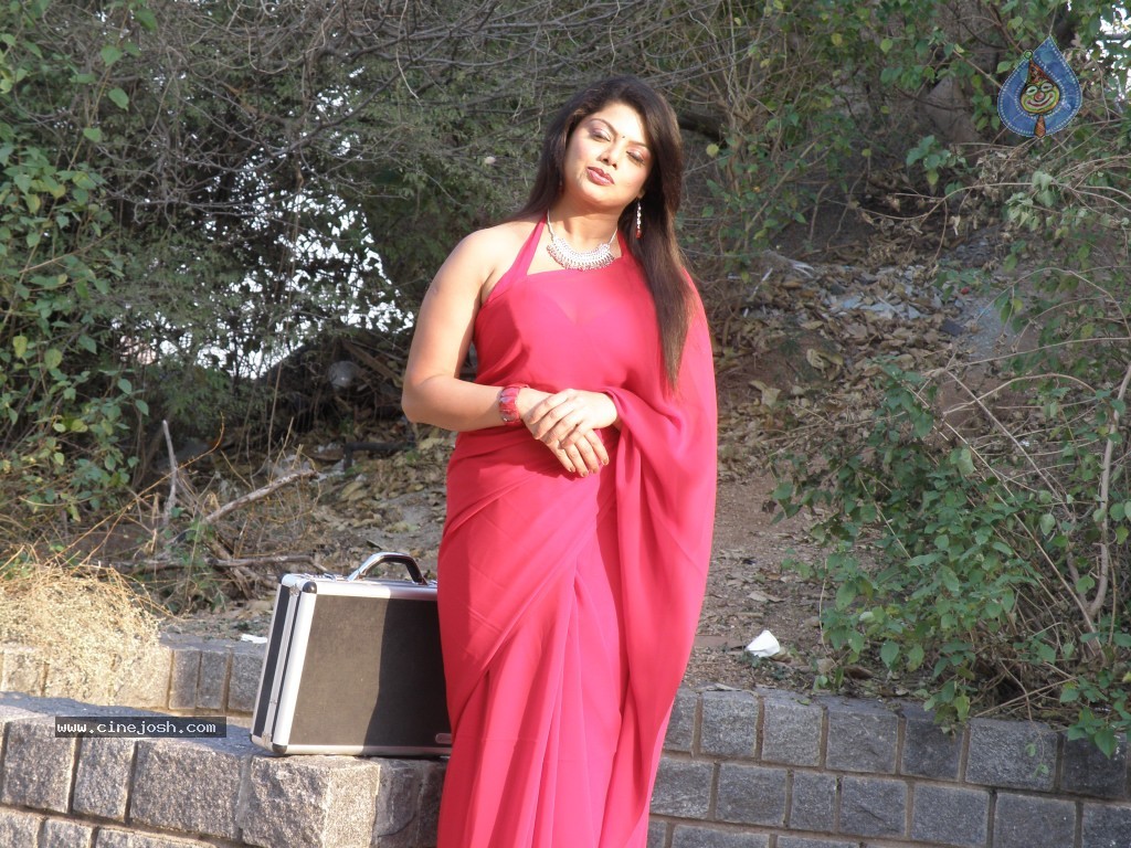 Swathi Varma 3 - 33 / 42 photos