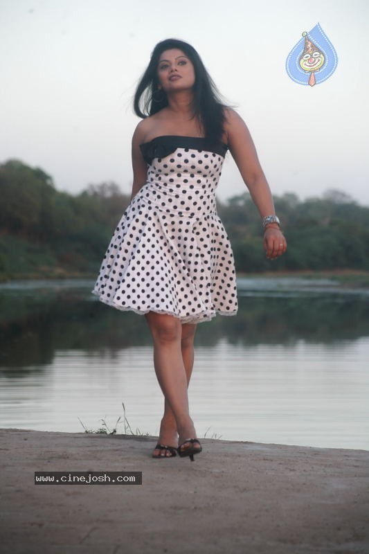 Swathi Varma 1 - 15 / 28 photos