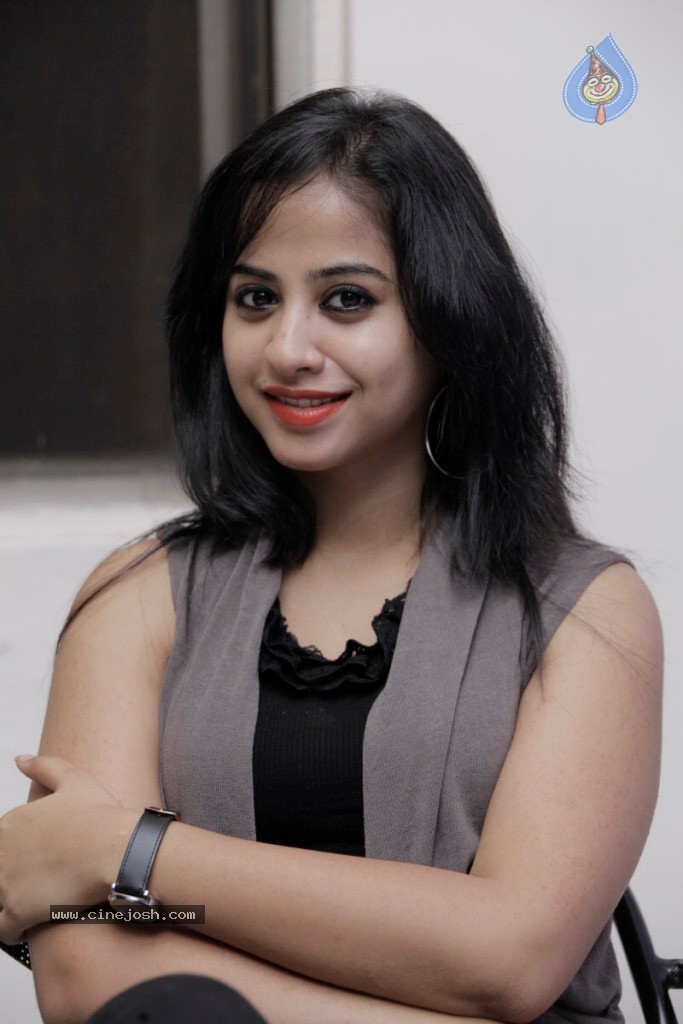 Swati Dixit Hot Stills - 12 / 73 photos