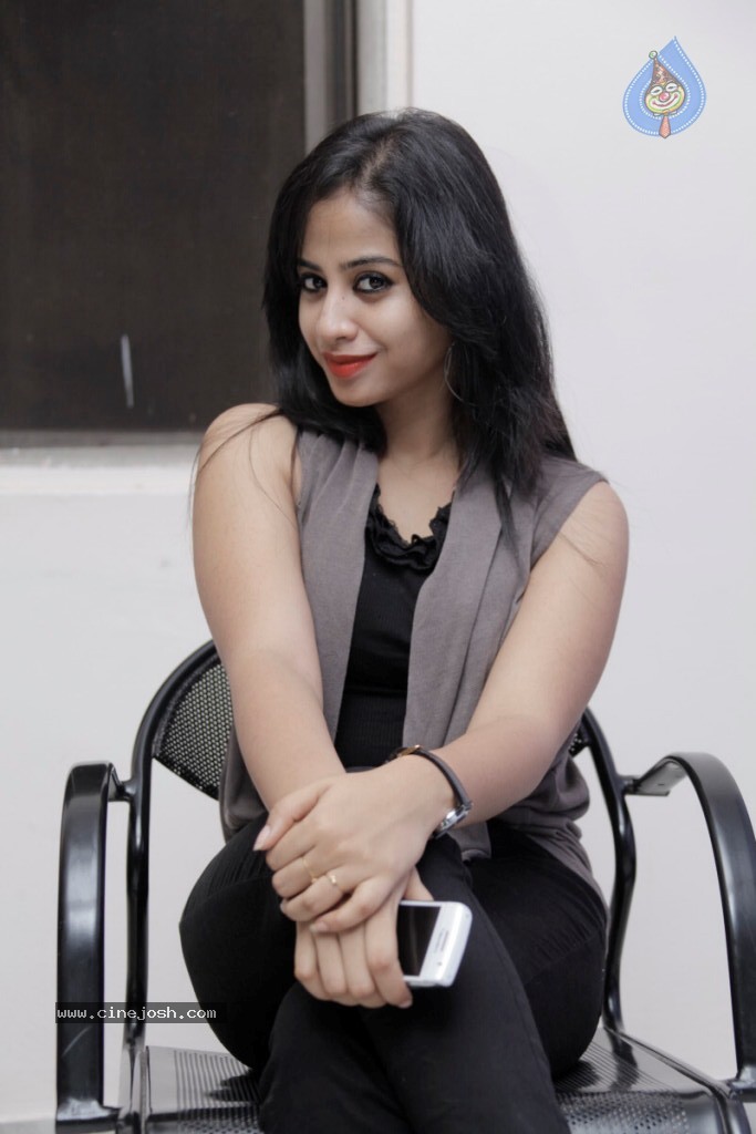 Swati Dixit Hot Stills - 47 / 73 photos