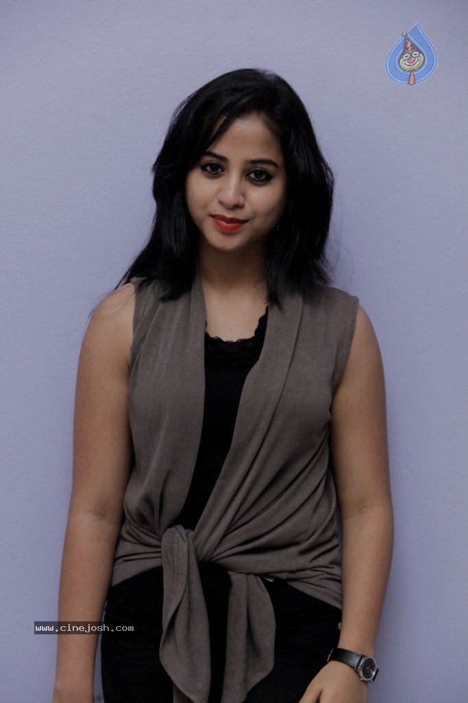 Swati Dixit Hot Stills - 48 / 73 photos