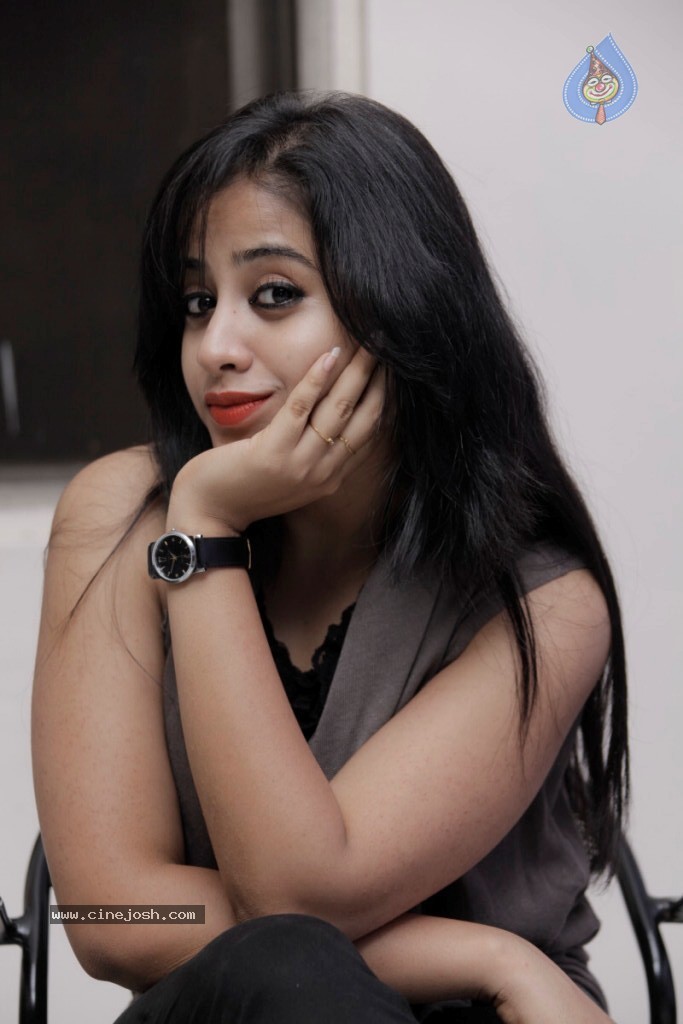 Swati Dixit Hot Stills - 57 / 73 photos