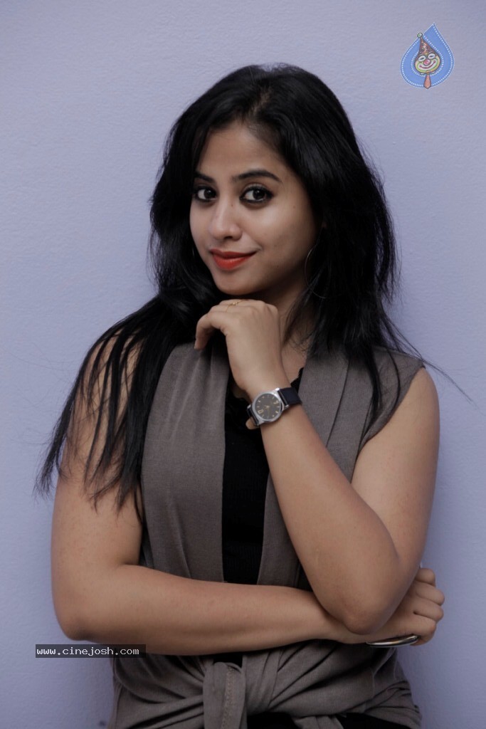 Swati Dixit Hot Stills - 63 / 73 photos