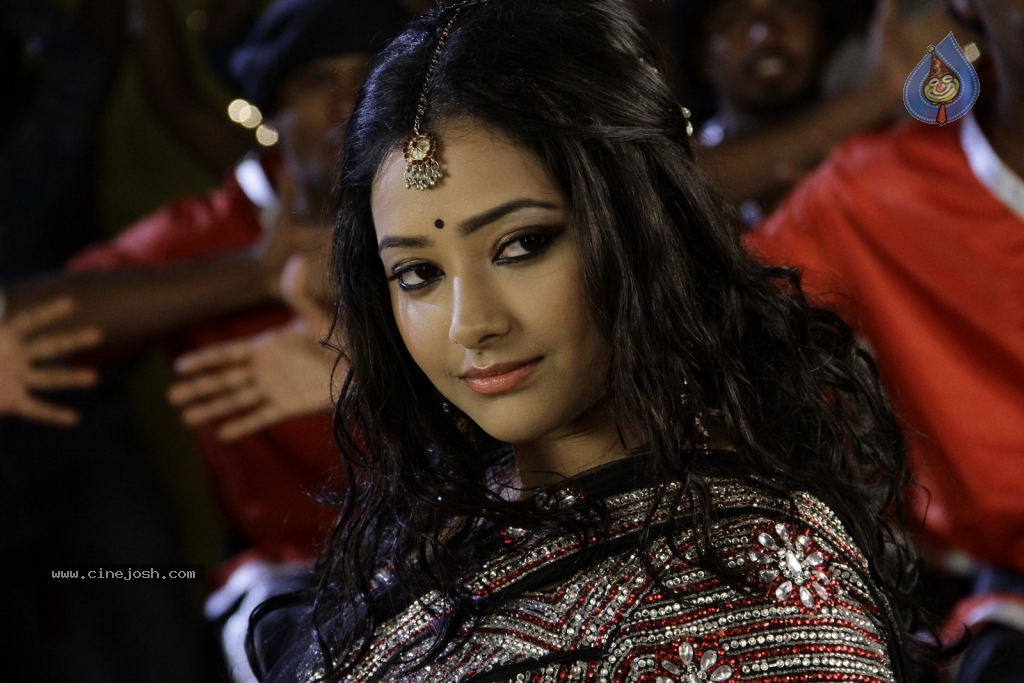 Swetha Basu Prasad New Spicy Stills - 49 / 151 photos