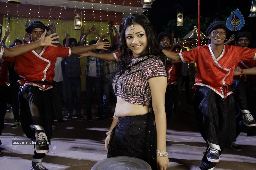 Swetha Basu Prasad New Spicy Stills - 56 / 151 photos