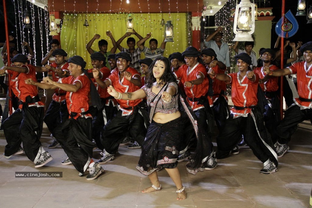 Swetha Basu Prasad New Spicy Stills - 62 / 151 photos