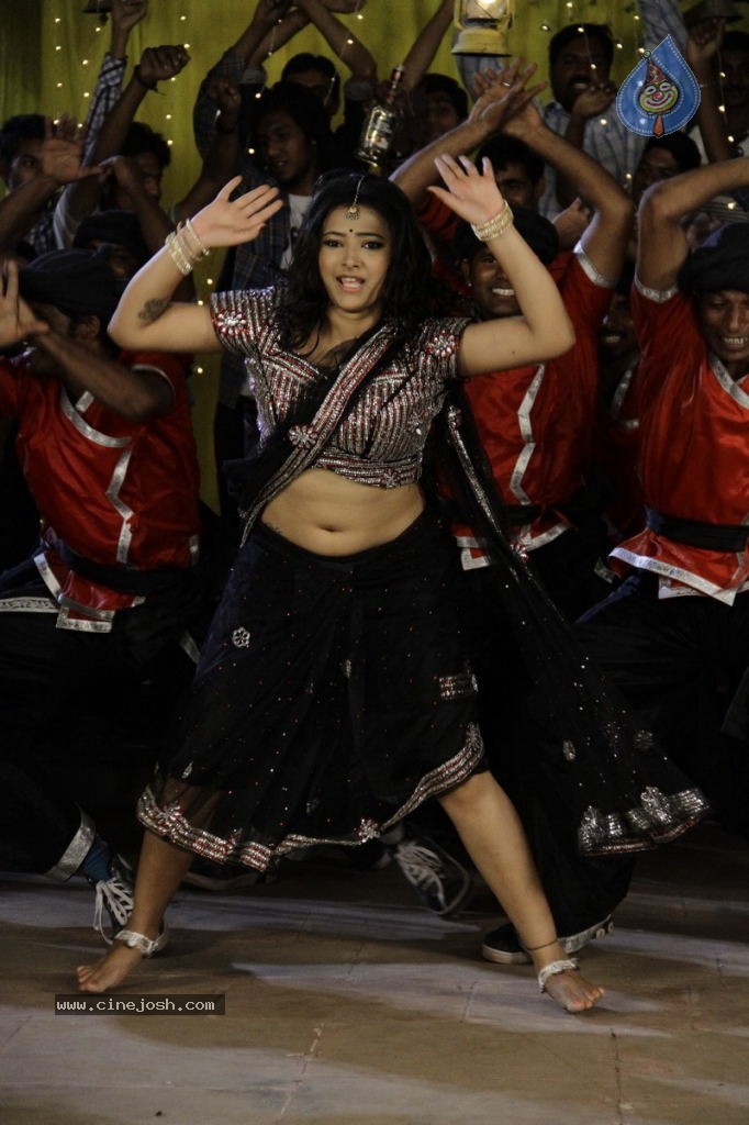 Swetha Basu Prasad New Spicy Stills - 79 / 151 photos