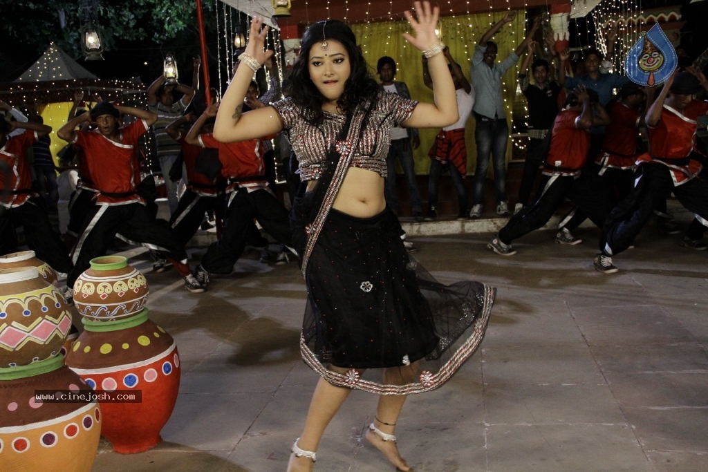 Swetha Basu Prasad New Spicy Stills - 106 / 151 photos