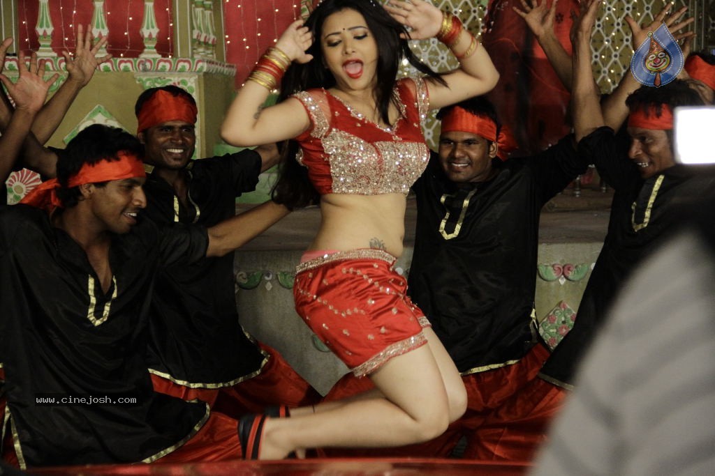 Swethabasu Prasad Spicy Gallery - 30 / 185 photos
