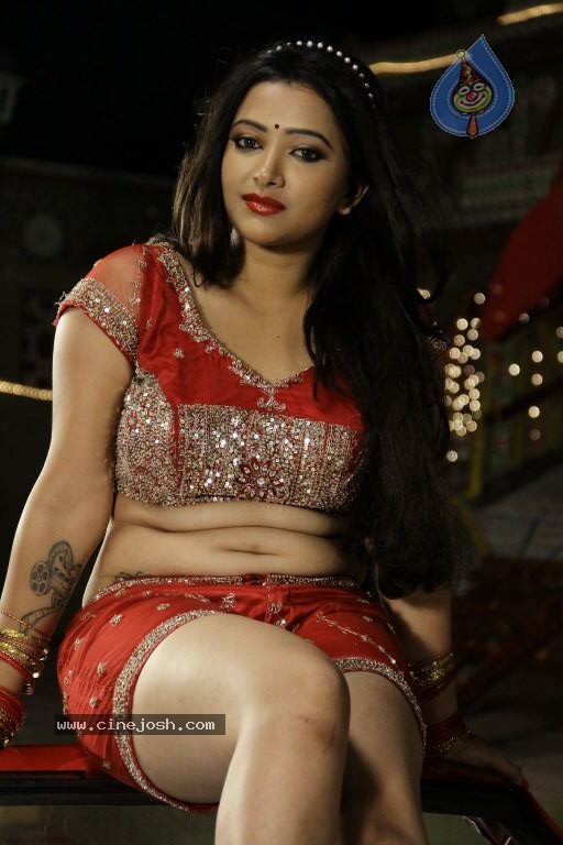 Swethabasu Prasad Spicy Gallery - 171 / 185 photos