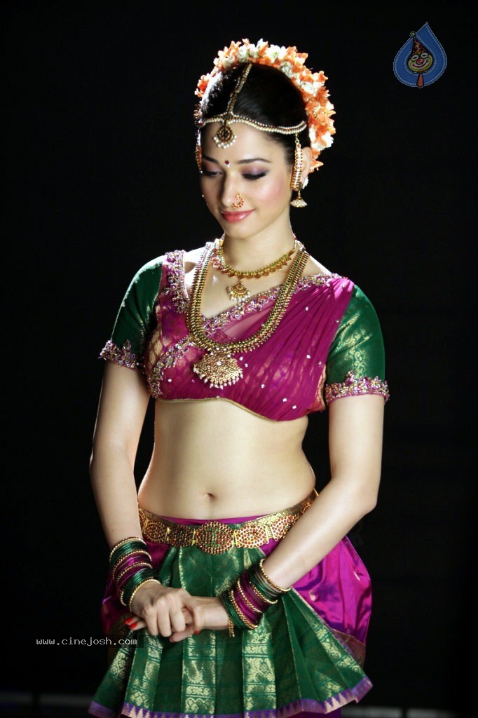 Tamanna New Hot Gallery - 3 / 140 photos