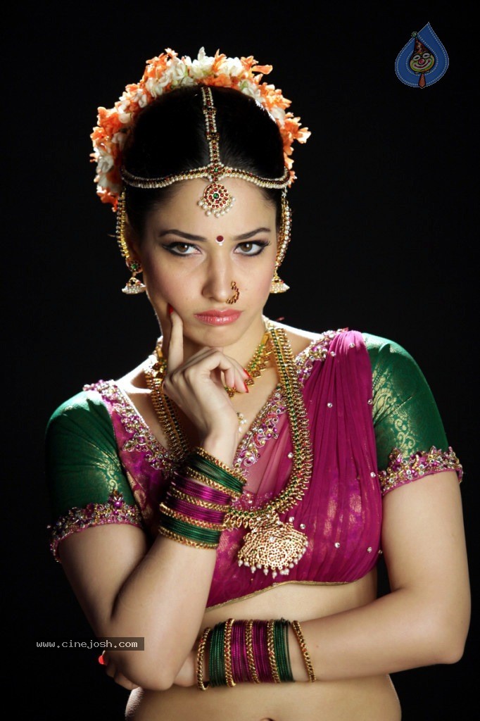 Tamanna New Hot Gallery - 4 / 140 photos