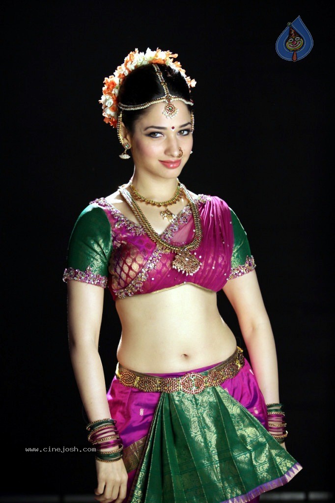 Tamanna New Hot Gallery - 12 / 140 photos