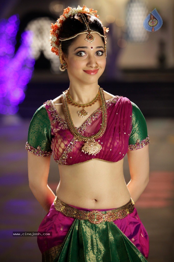 Tamanna New Hot Gallery - 18 / 140 photos