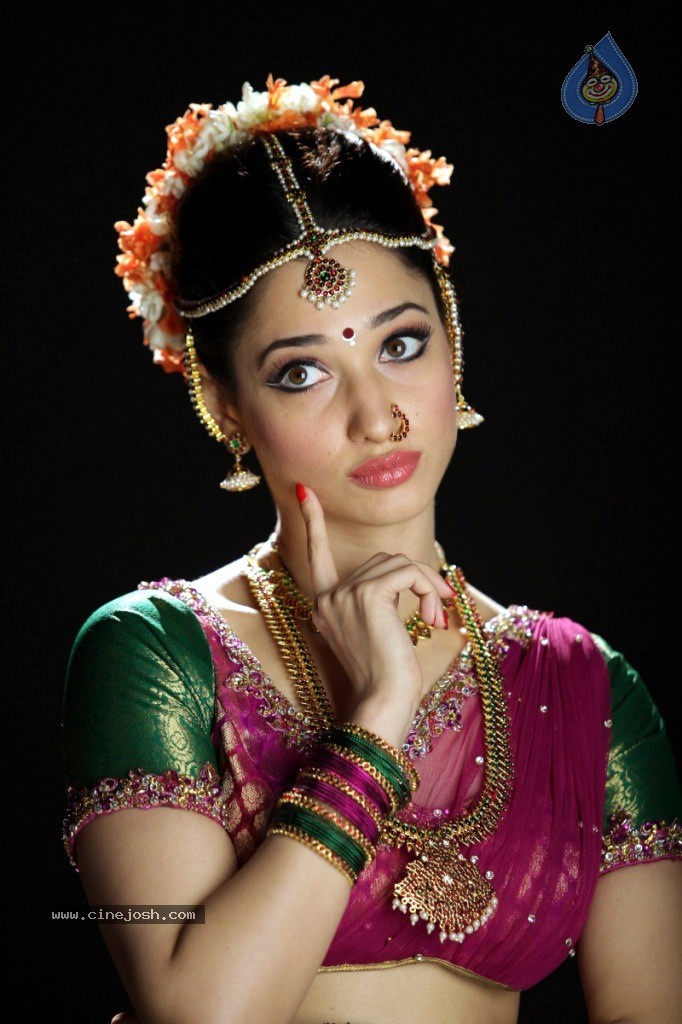 Tamanna New Hot Gallery - 30 / 140 photos
