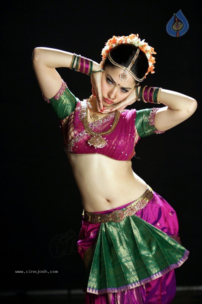 Tamanna New Hot Gallery - 31 / 140 photos