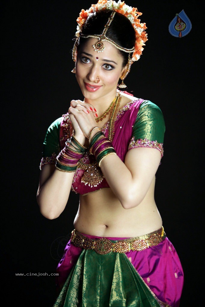 Tamanna New Hot Gallery - 33 / 140 photos