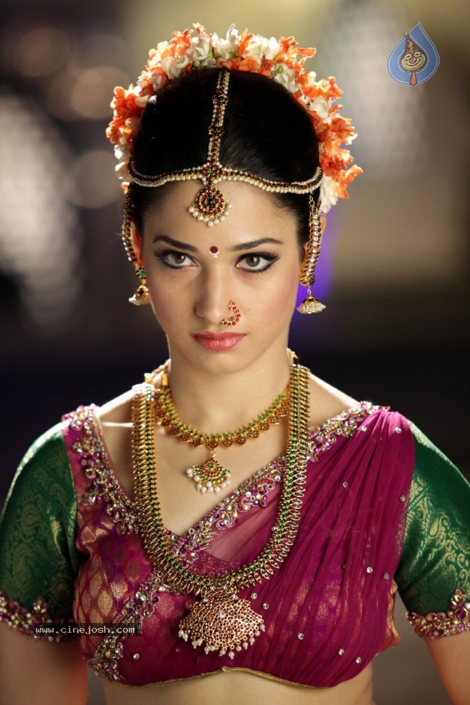 Tamanna New Hot Gallery - 49 / 140 photos