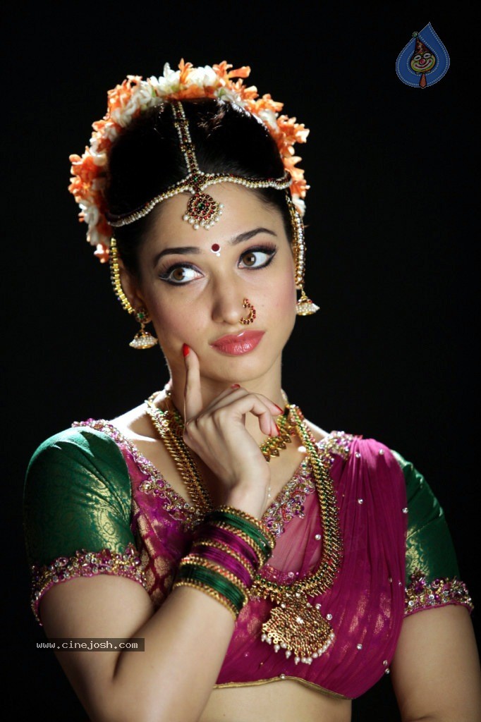 Tamanna New Hot Gallery - 70 / 140 photos