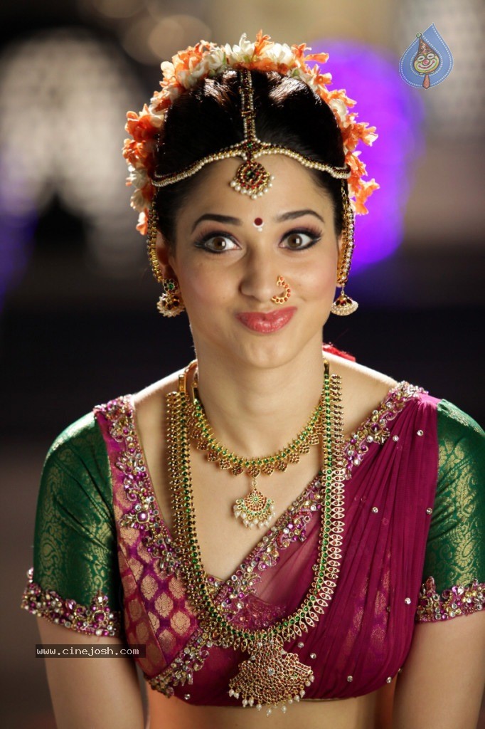 Tamanna New Hot Gallery - 98 / 140 photos
