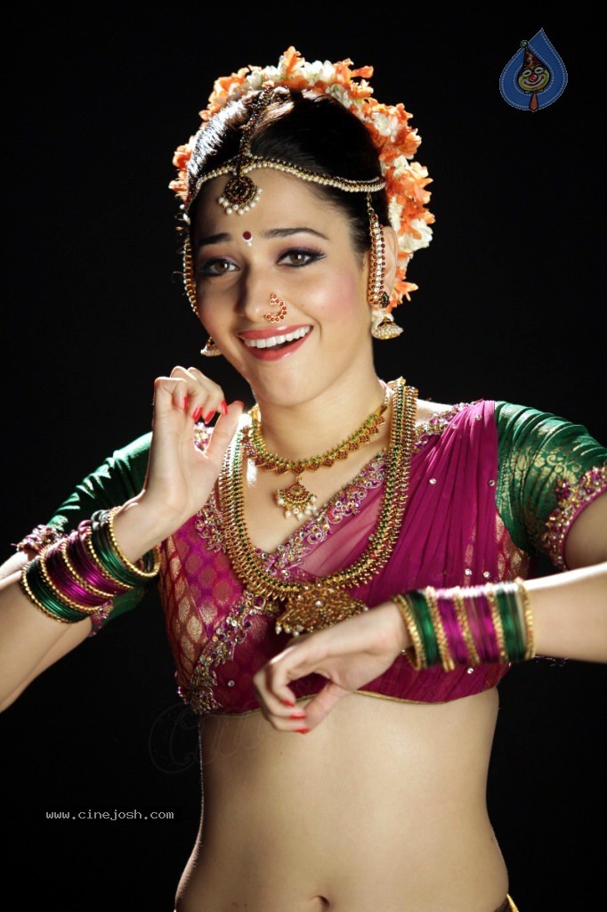 Tamanna New Hot Gallery - 104 / 140 photos